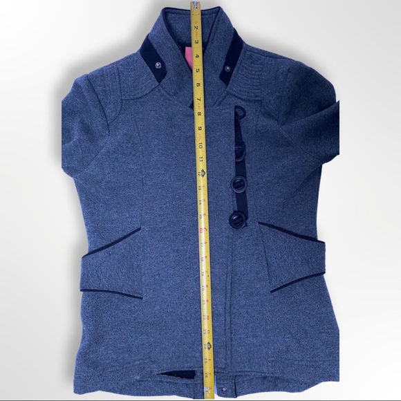 Three Stones Coat: Futuristic Cropped with Mao Collar, Detachable Neck, Buttons - Picture 11 of 16